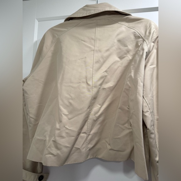 Zara Tan SHORT TRENCH COAT ZW
COLLECTION - Picture 6 of 6